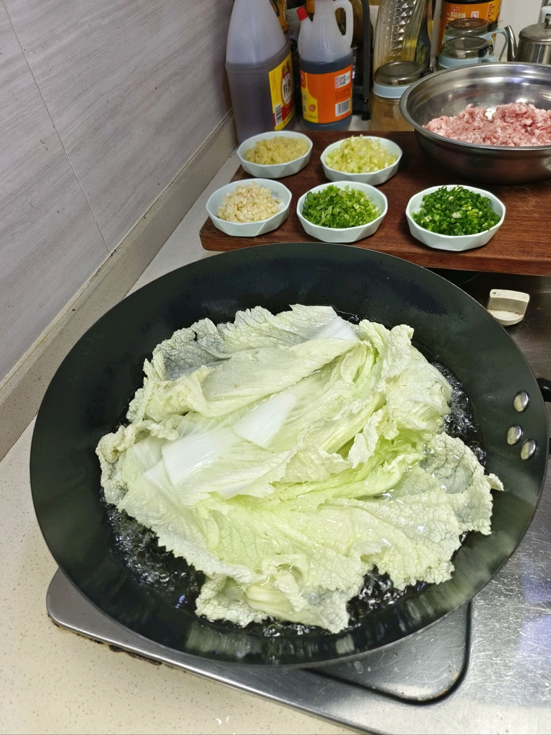 白菜包肉包
