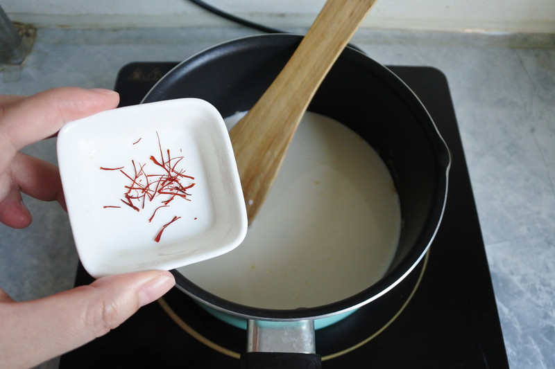 藏红花奶油汁鲜虾细面