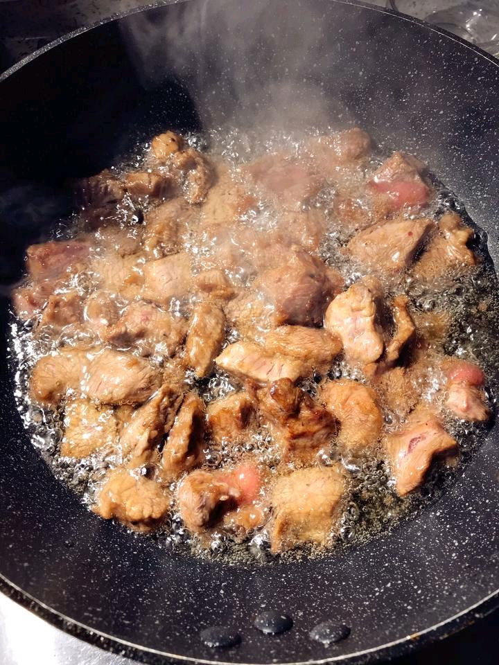 黑蒜子牛肉粒