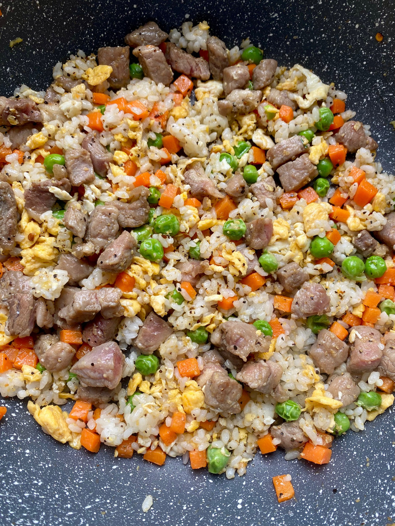 意式番茄味芝士盖牛排炒饭