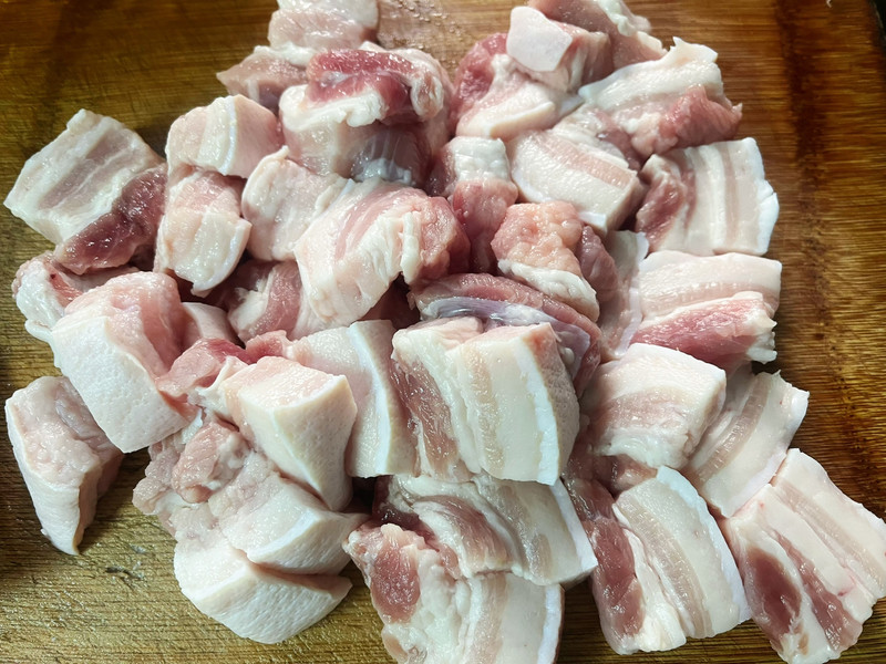 家宴硬菜—鲍鱼红烧肉