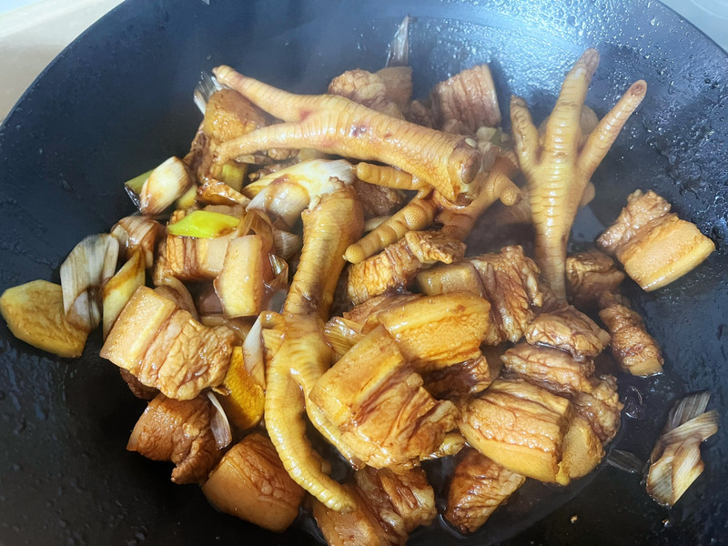 家宴硬菜—鲍鱼红烧肉