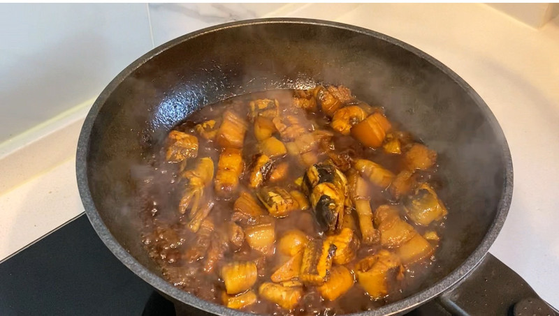 鳗鱼红烧肉