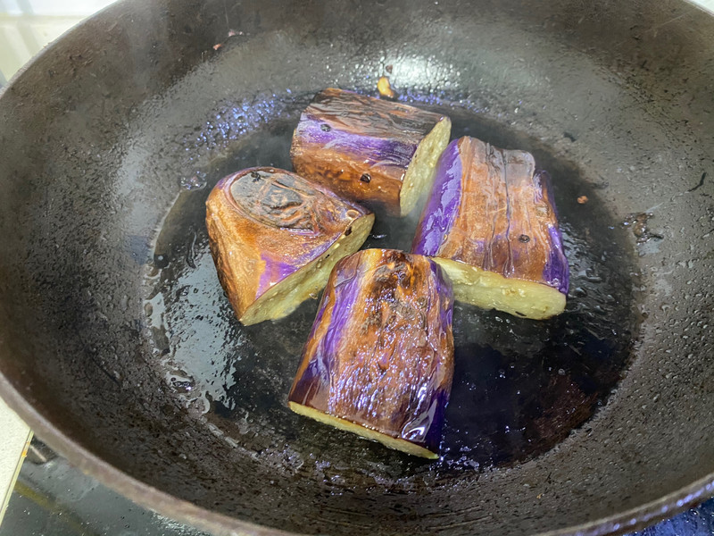 擂辣椒皮蛋茄子