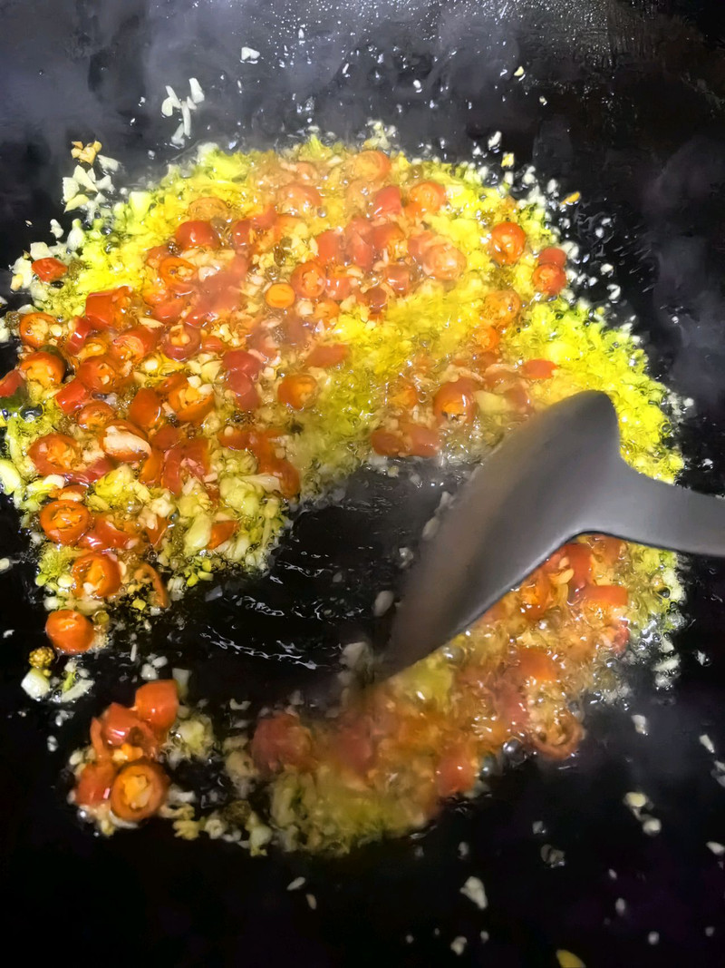 小米辣炒香菇