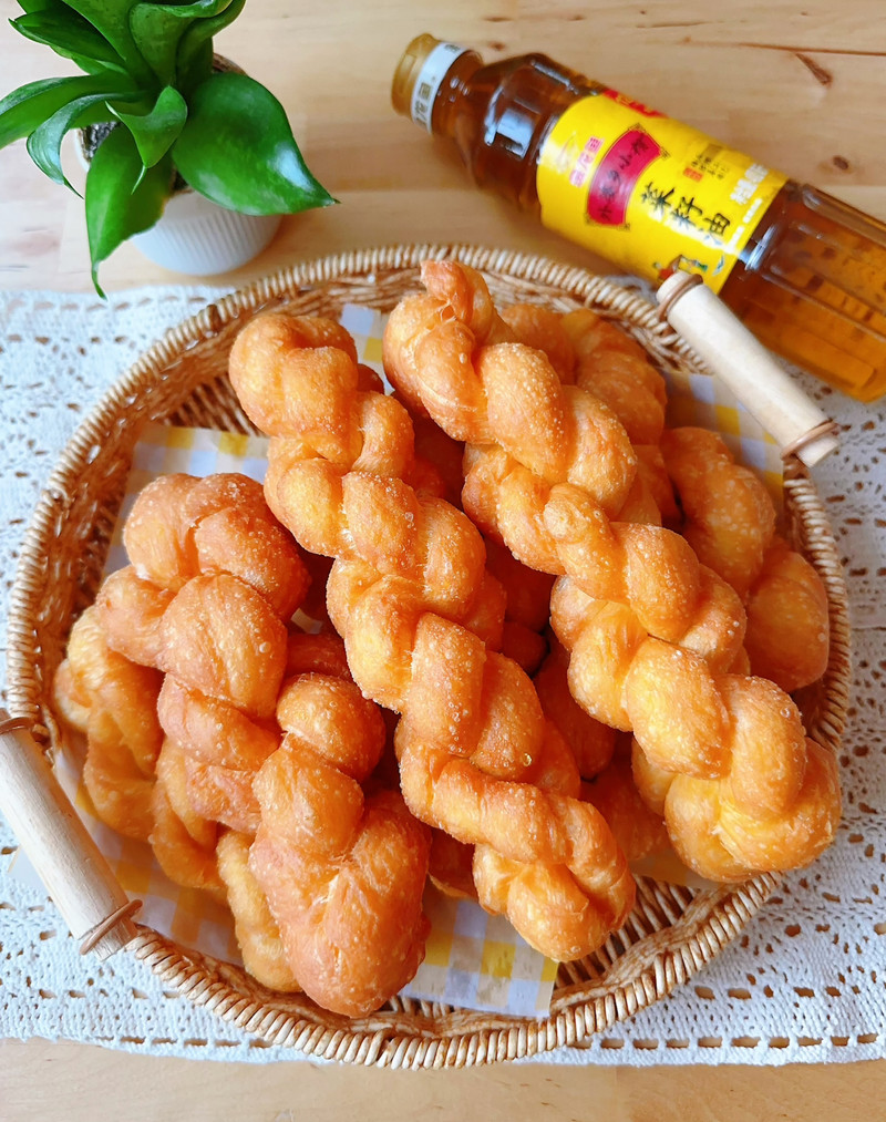 过年小零食-淡奶油鸡蛋麻花！