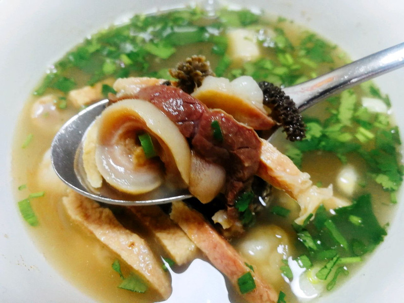 小骨头羊杂汤