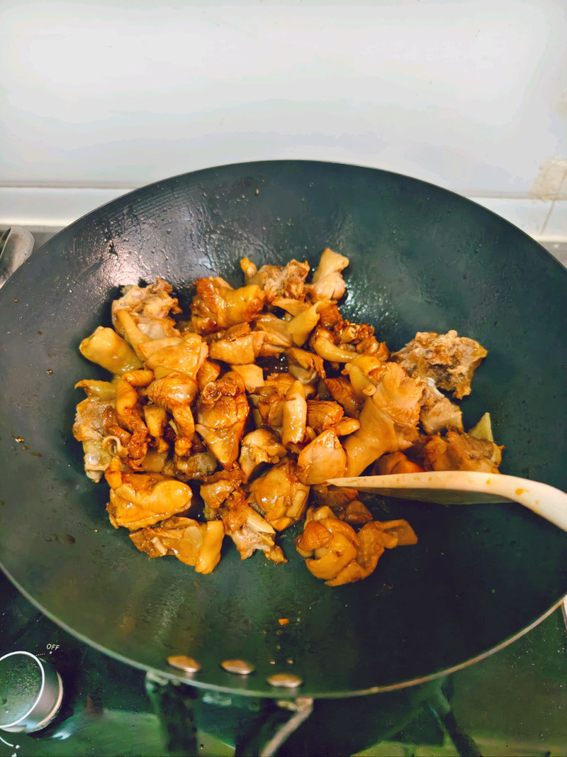 土豆烧鸡块