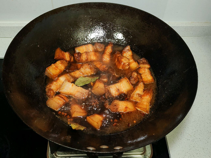 年夜饭红烧肉肥而不腻有技巧