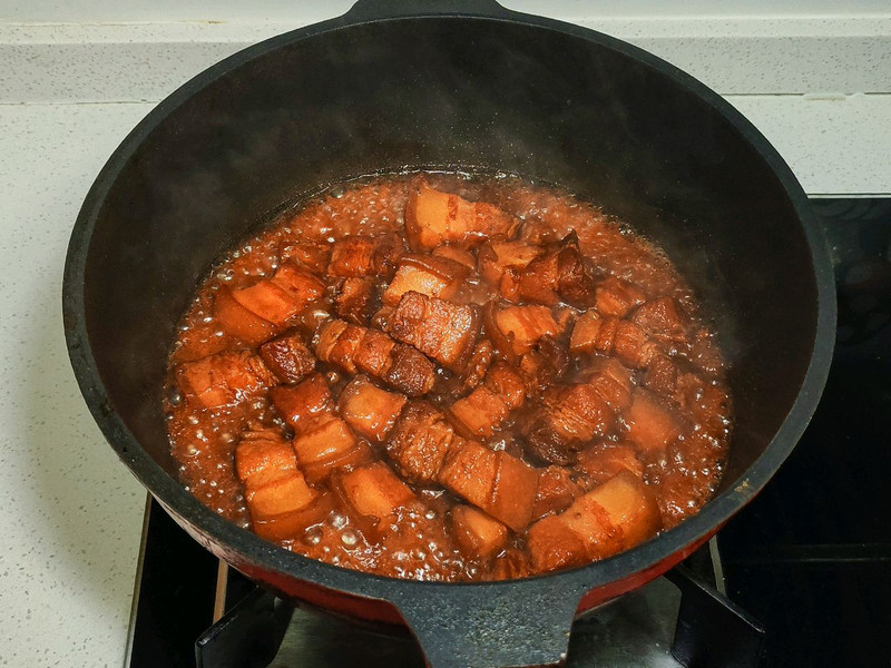 年夜饭红烧肉肥而不腻有技巧