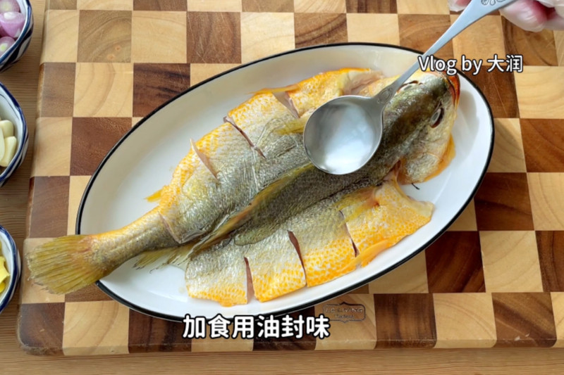 沙姜黄油焗贵妃大黄鱼