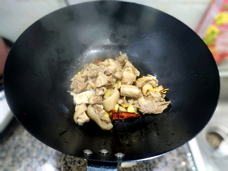简单易上手的辣炒羊肉