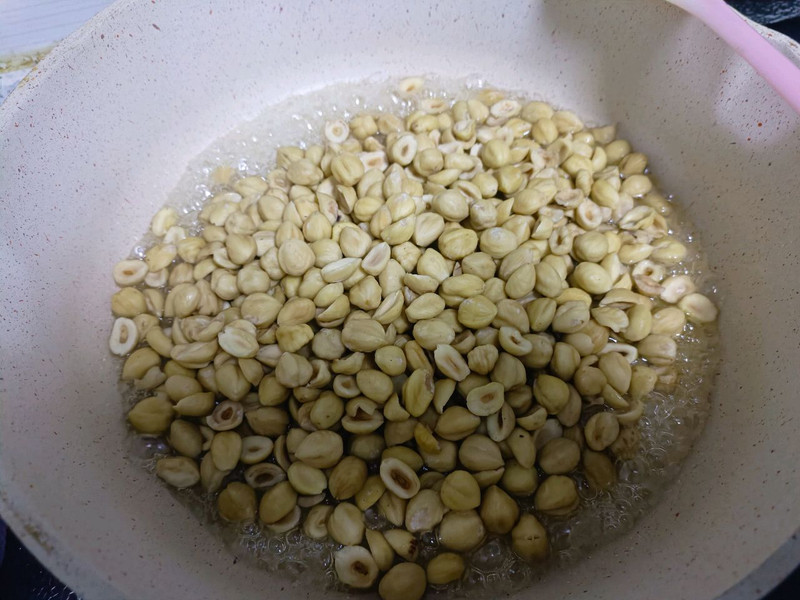 美食美刻之手工焦糖榛子巧克力