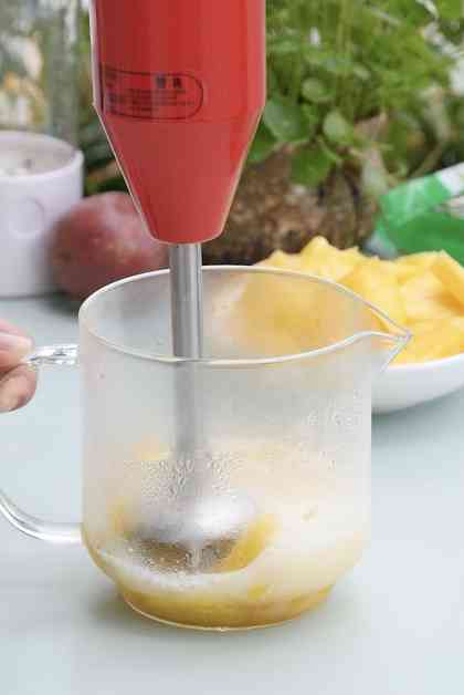 百香果菠椰气泡水