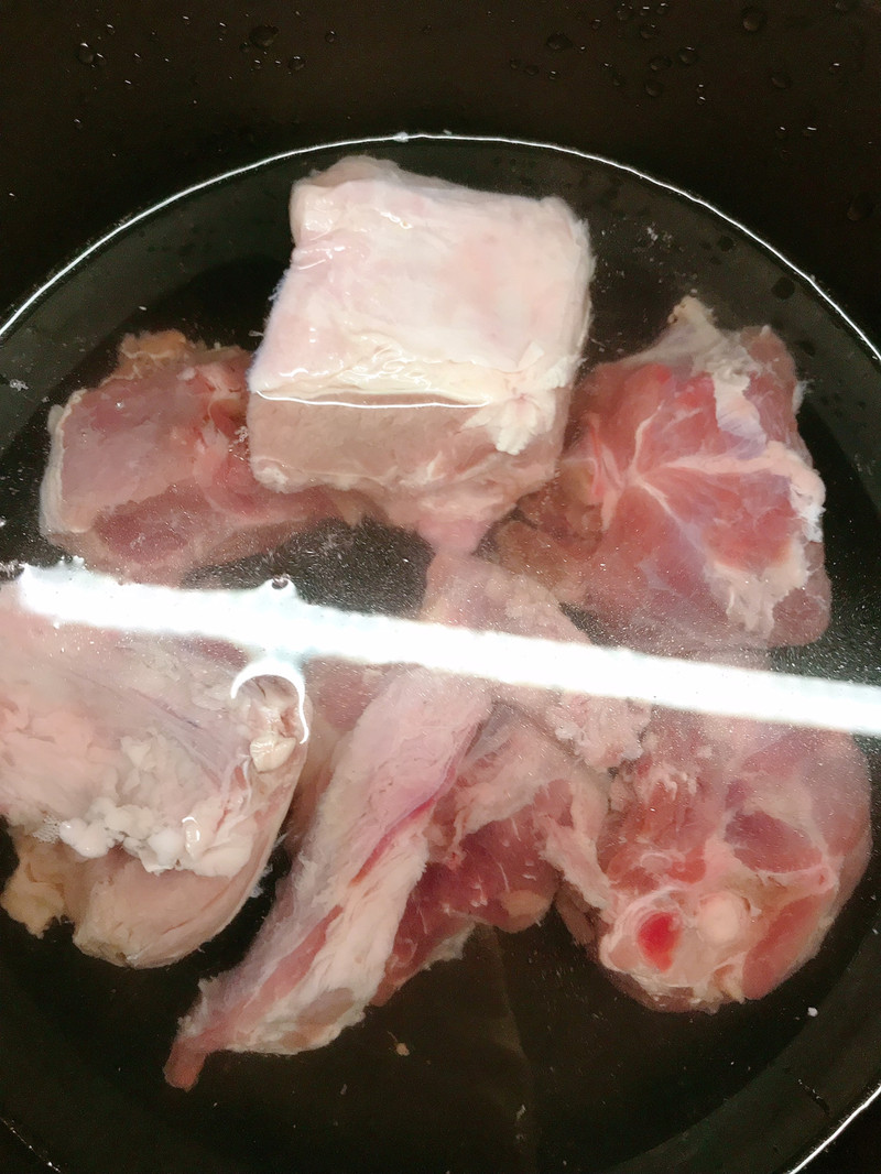 胡萝卜炖羊蝎子