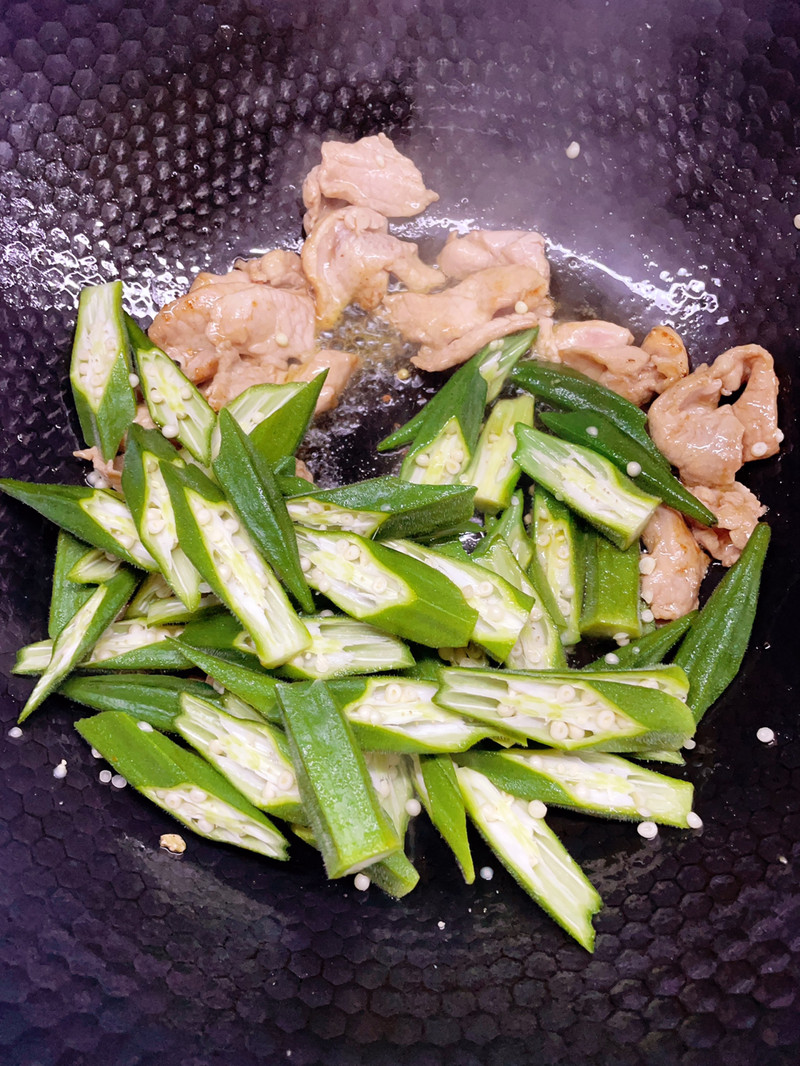 广州｜秋葵炒肉片
