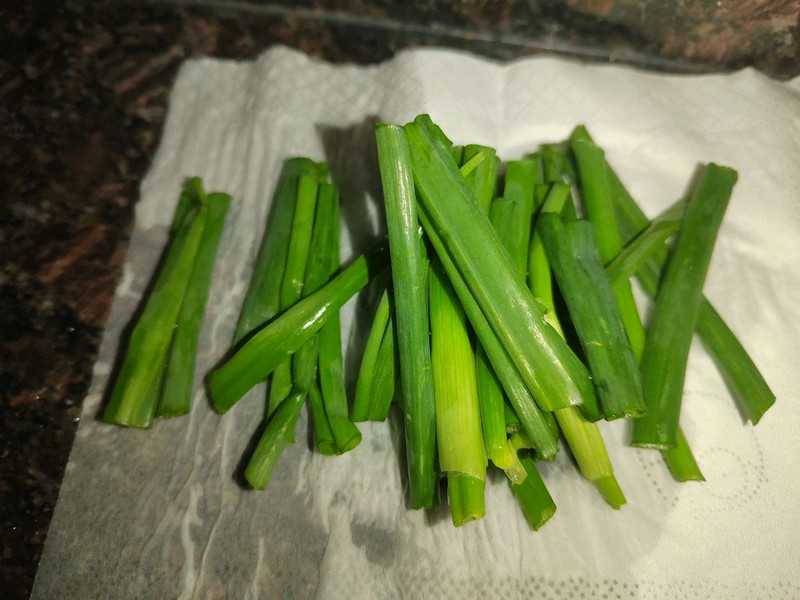 葱姜蒜爆炒三目蟹