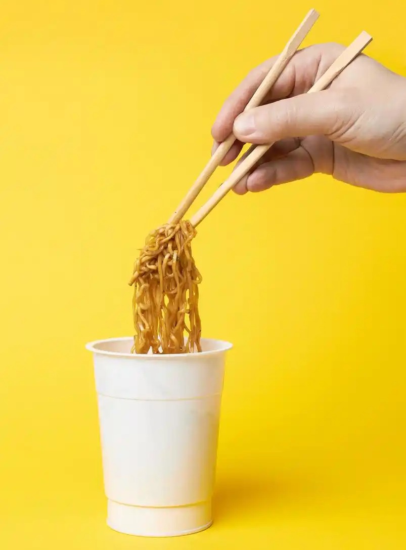 人们使用筷子时，应用的是哪种原理？