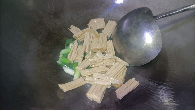 清炒腐竹