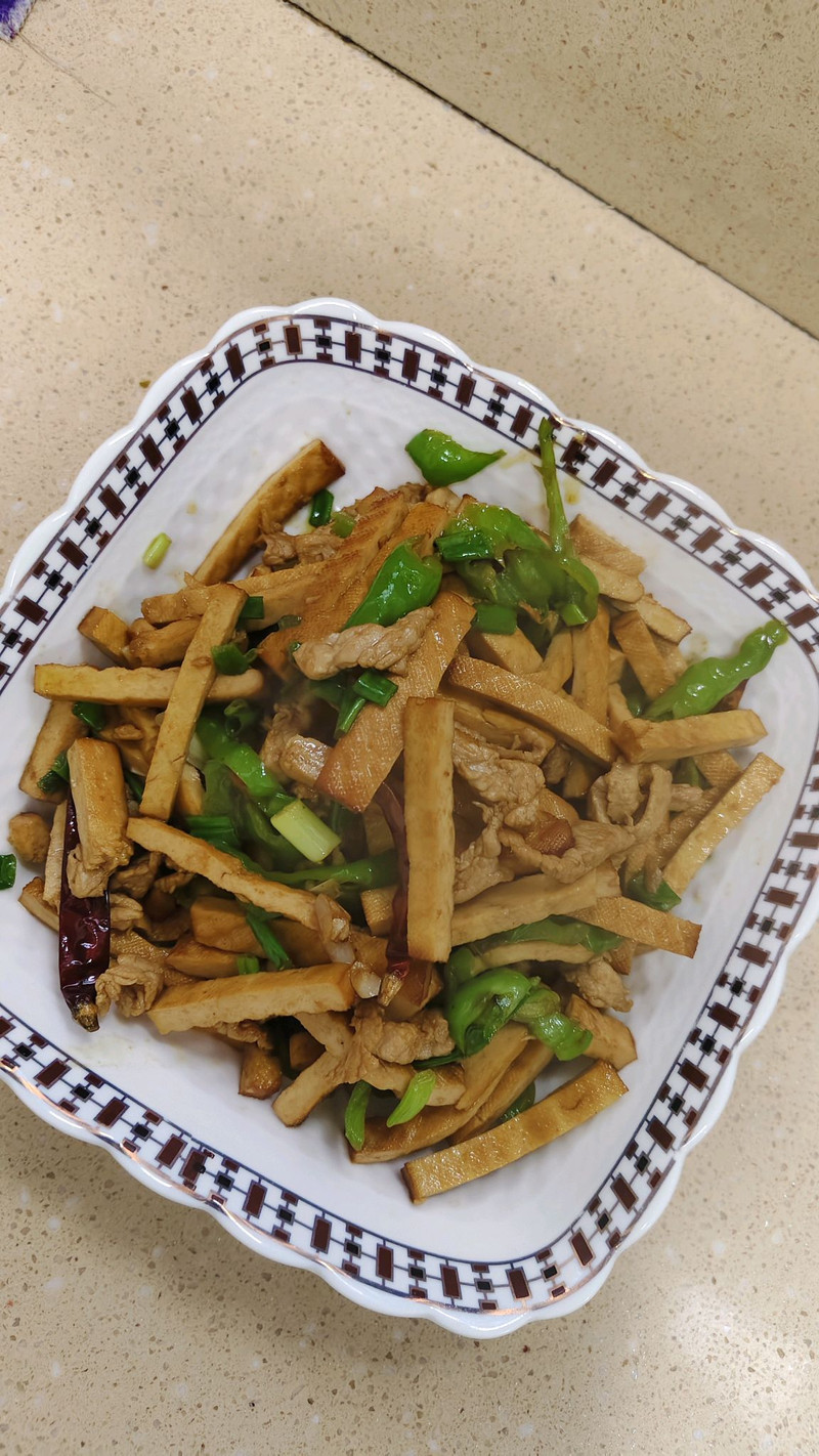 青椒肉丝香干