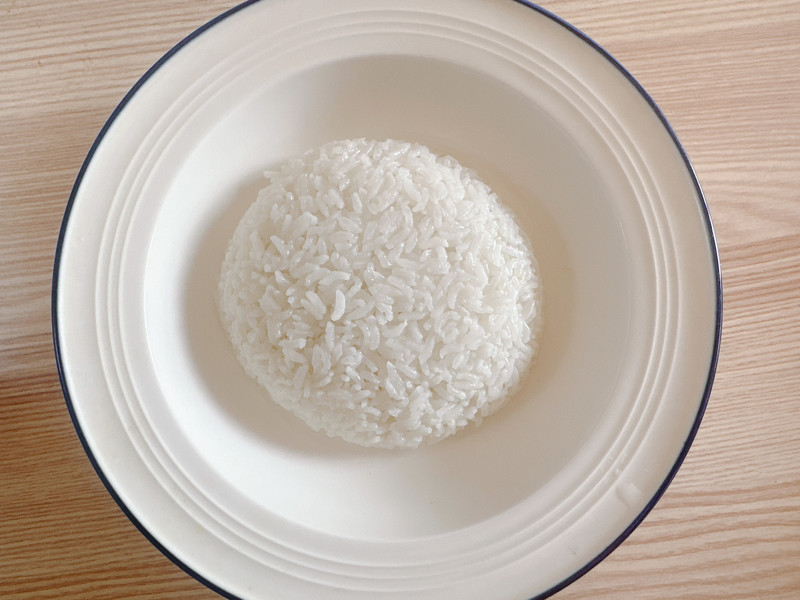 蟹柳牛油果拌饭