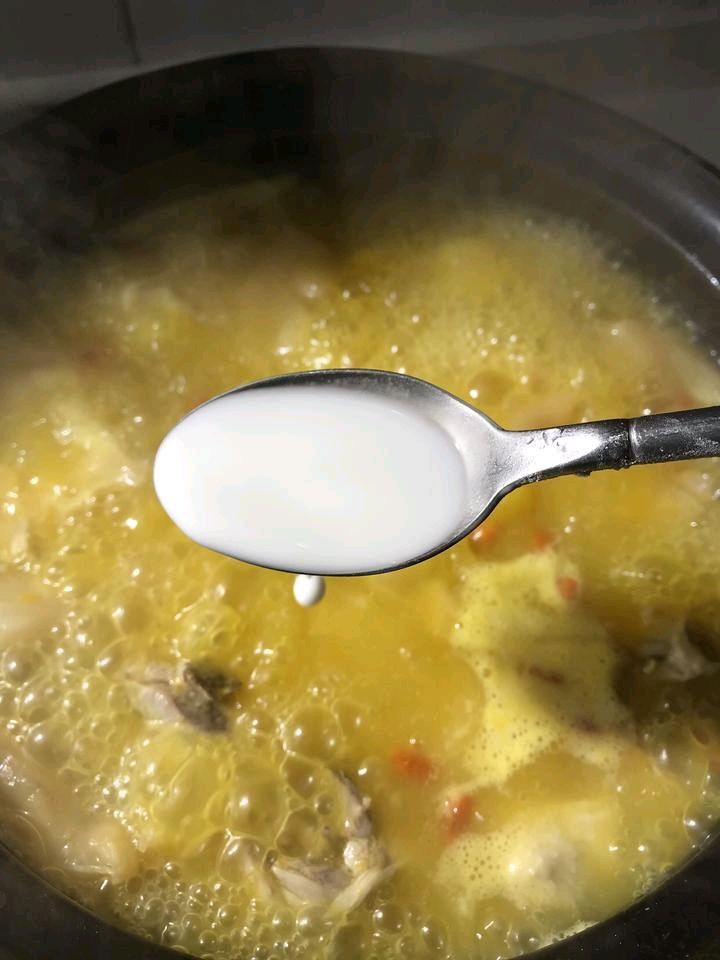 炖鸡煲
