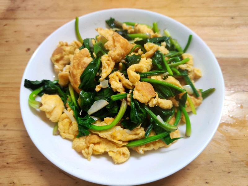 一口菠菜蛋，秒回外婆家