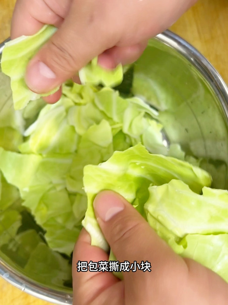 脆嫩可口的清炒包菜