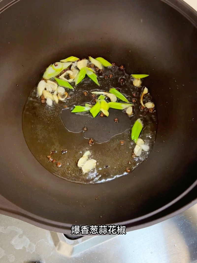 脆嫩可口的清炒包菜