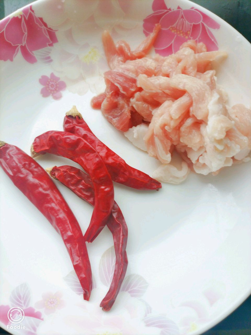 豌豆片炒肉