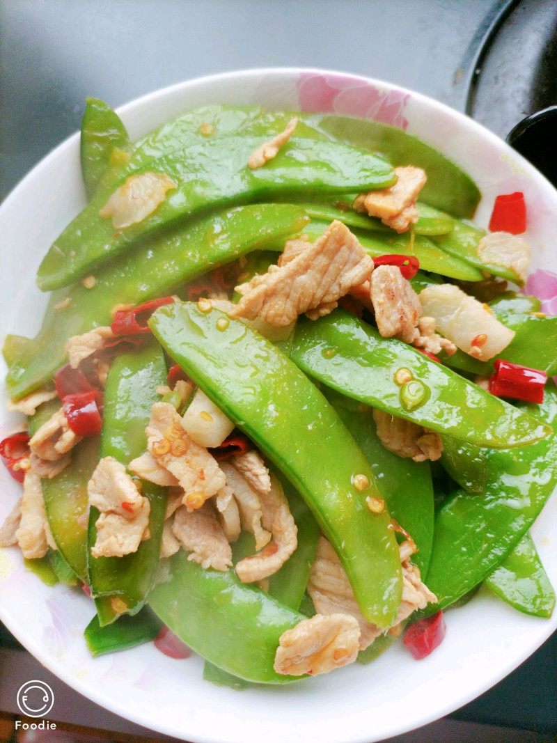 豌豆片炒肉