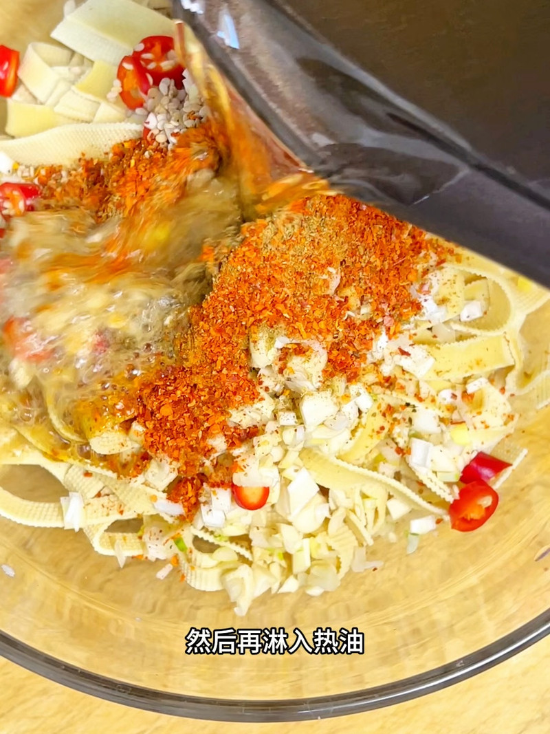 香辣豆皮～比辣条都好吃