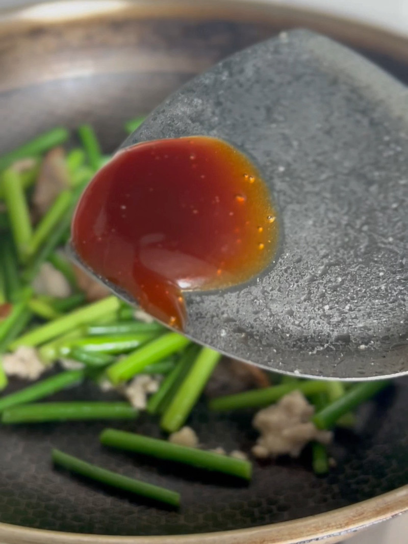 腊肠炒蒜苗