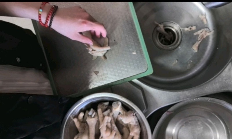 香辣柠檬无骨凤爪
