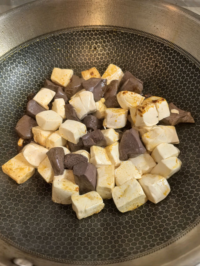 鸭血豆腐