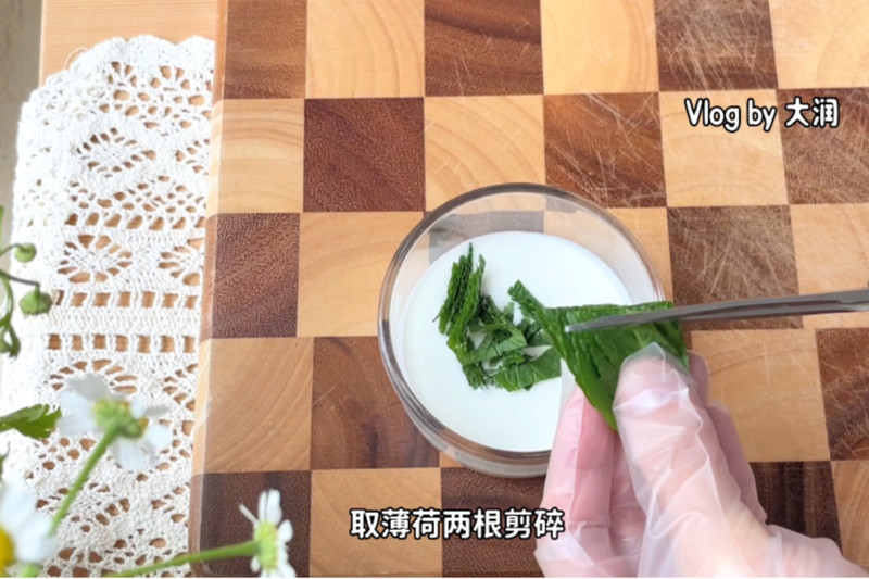 薄荷酸奶黄瓜沙拉