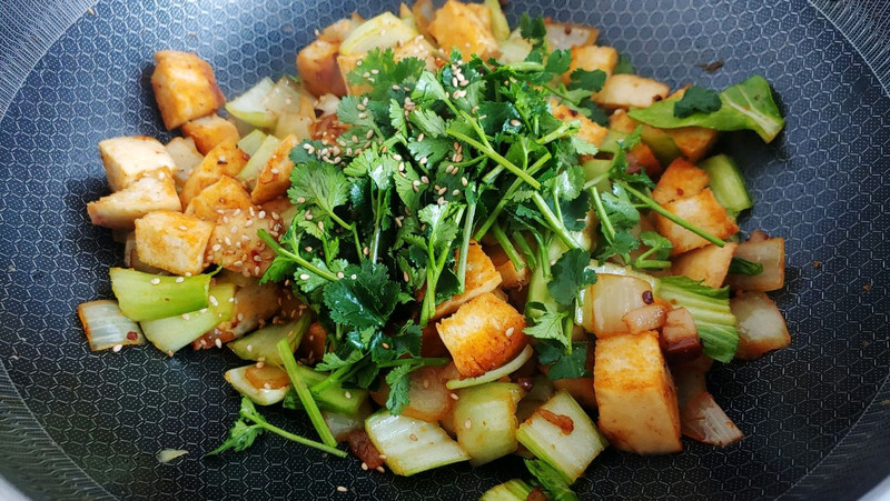 葱香辣油馍花肉