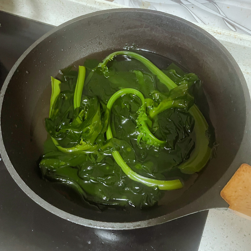 凉拌裙带菜