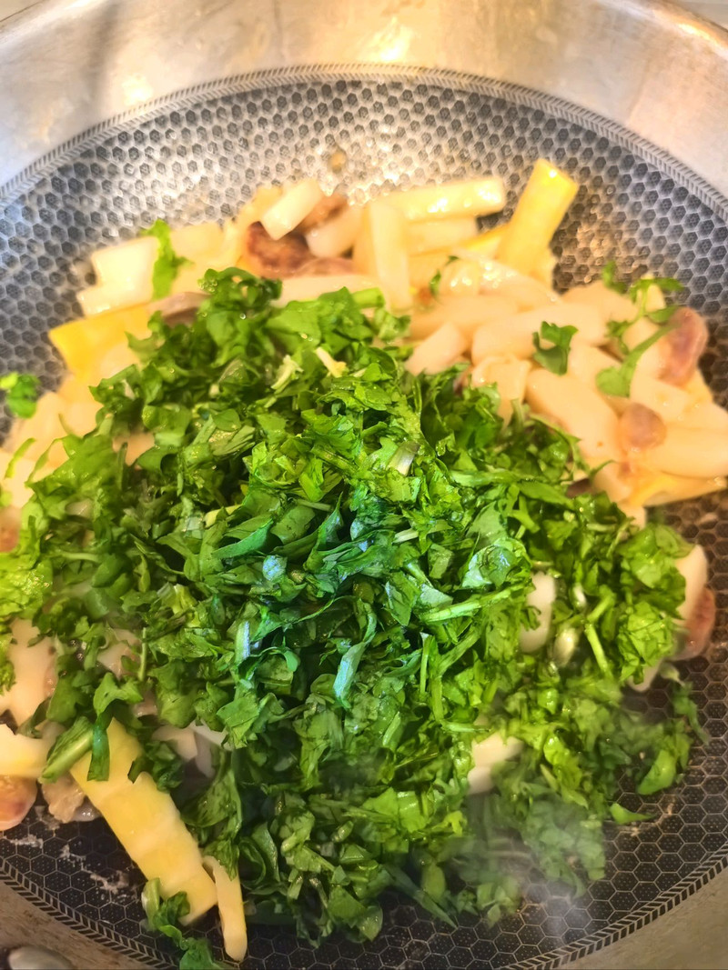春笋荠菜炒年糕