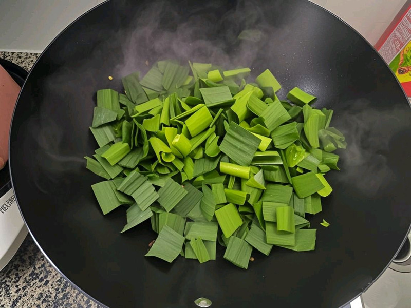 鲜上头！素炒蒜苗，春日餐桌的宝藏美味