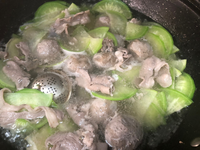 萝卜炖羊肉丸和羊肉卷
