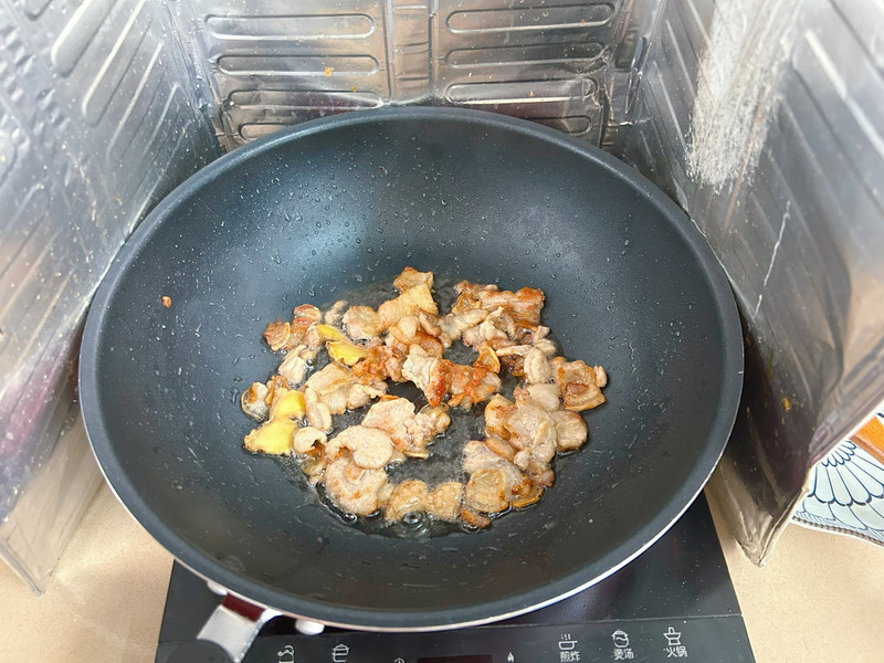 超下饭的竹笋炒五花肉