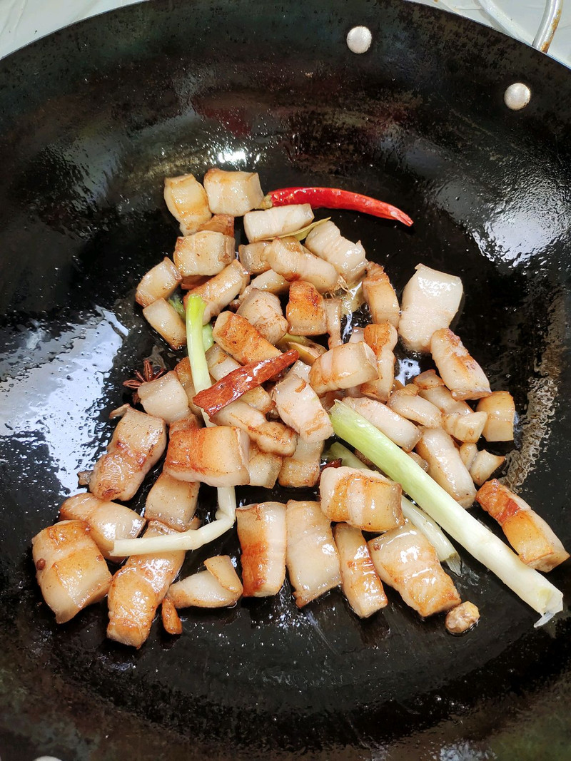 板栗红烧肉