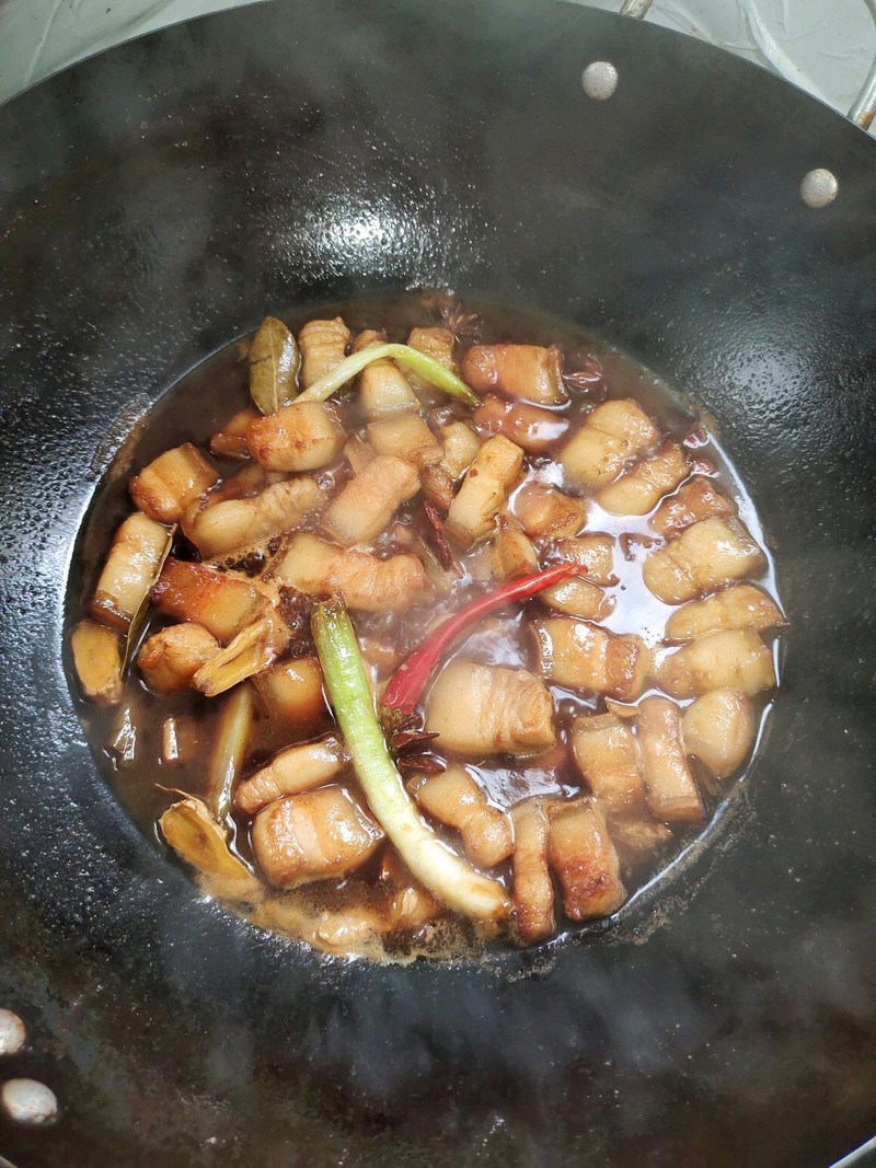 板栗红烧肉