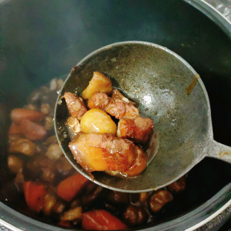 板栗红烧肉