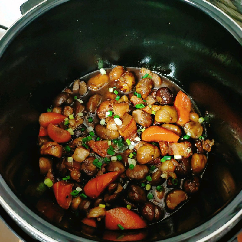 板栗红烧肉