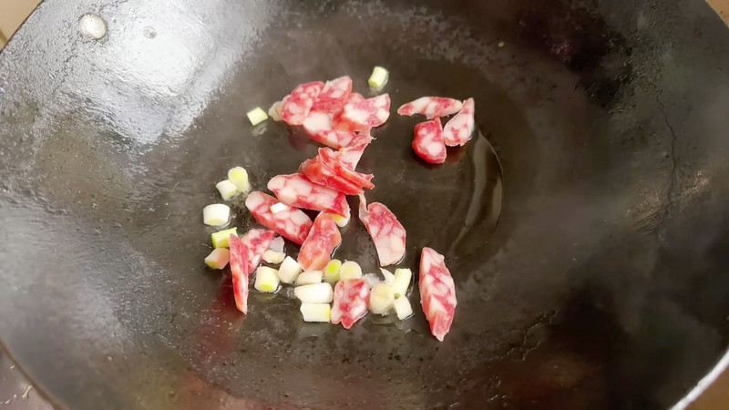凤尾菇炒腊肠