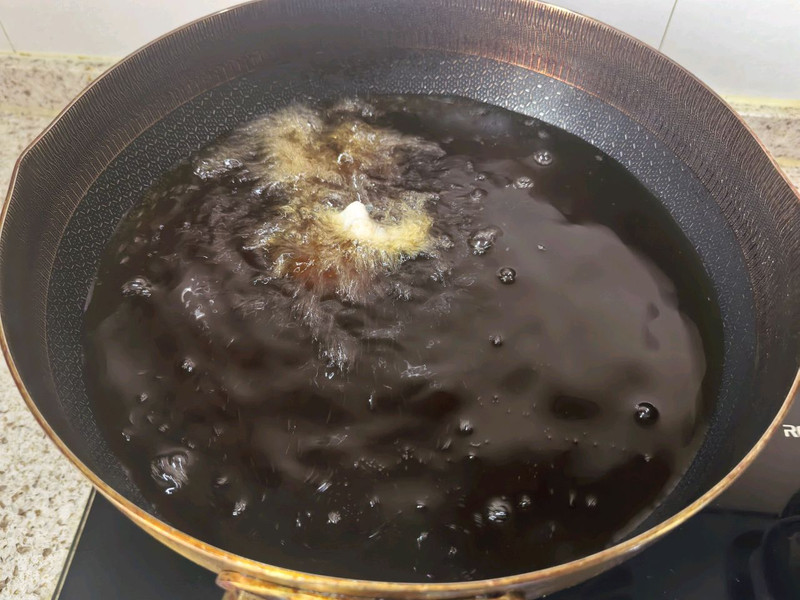 蒜香手撕鲈鱼