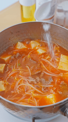 【宝宝辅食】番茄豆芽牛肉汤