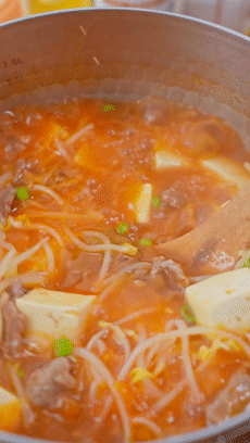 【宝宝辅食】番茄豆芽牛肉汤